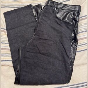 Women’s A&F Abercrombie & Fitch Black Leather Jeans Size 34